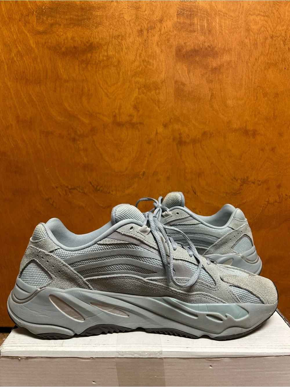 Yeezy Boost 700 V2 Hospital Blue Men’s 12.5